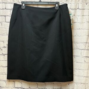 Evan Picone Women’s Black Pencil Skirt size 16P NWT